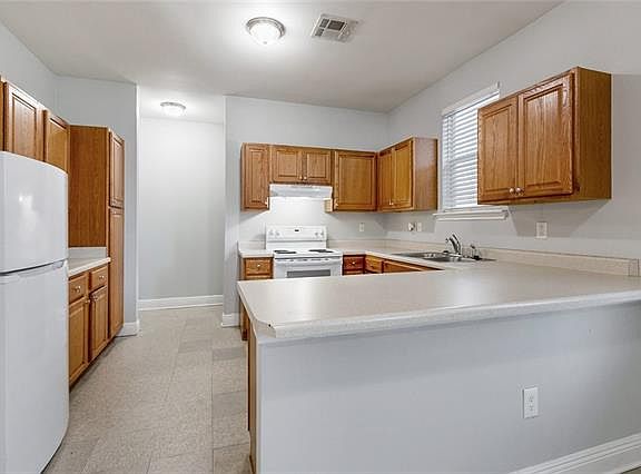 5th image of 2317 Seminole Pl