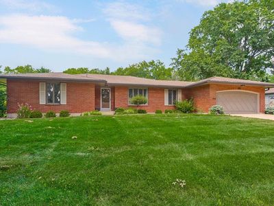 7718 W 100th St, Overland Park, KS, 66212