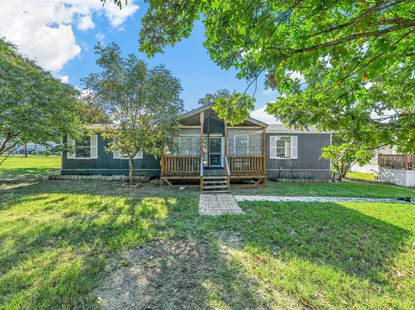 1548 Chaparral Ln, Azle, TX 76020