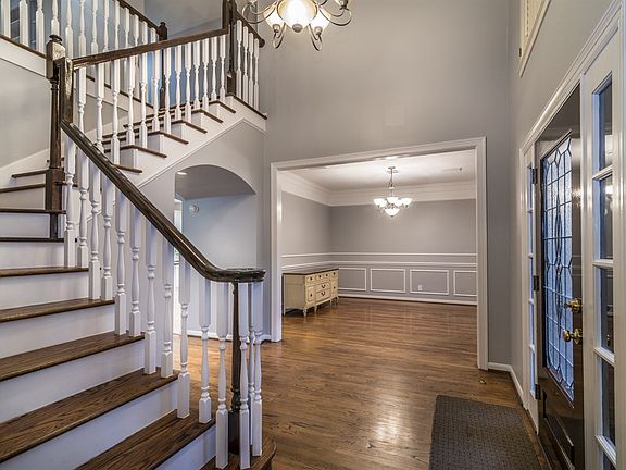 2nd image of 2116 Pleasant Palm Cir