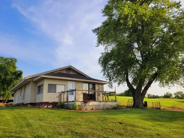 492 Grapevine Rd, Crane, MO 65633