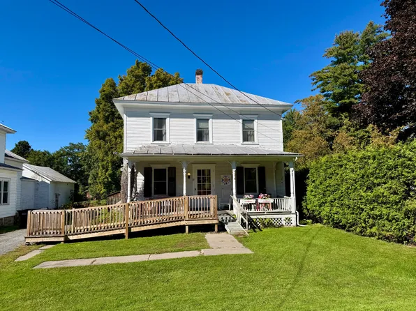 29 Butternut St, Champlain, NY 12919