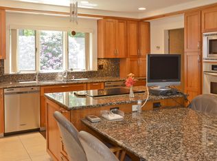 4 Rocky Heights Rd, Morris Plains, NJ