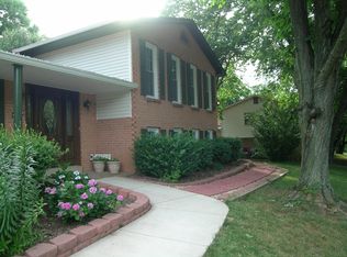 8504 Quaint Ln, Vienna, VA 22182