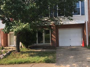 4702 Warm Hearth Cir, Fairfax, VA 22033