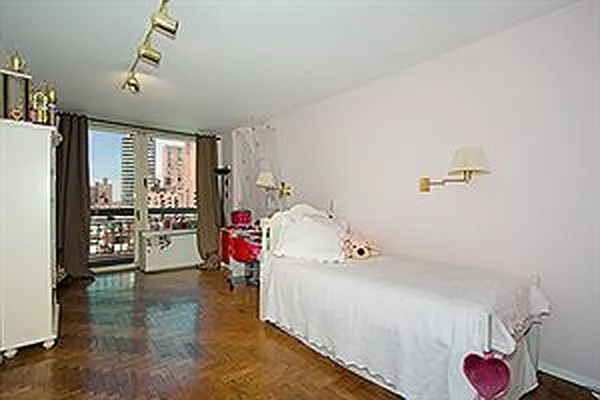 Sold by Douglas Elliman | media 7