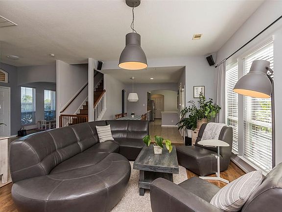 3rd image of 4803 Vintage Grove Ct