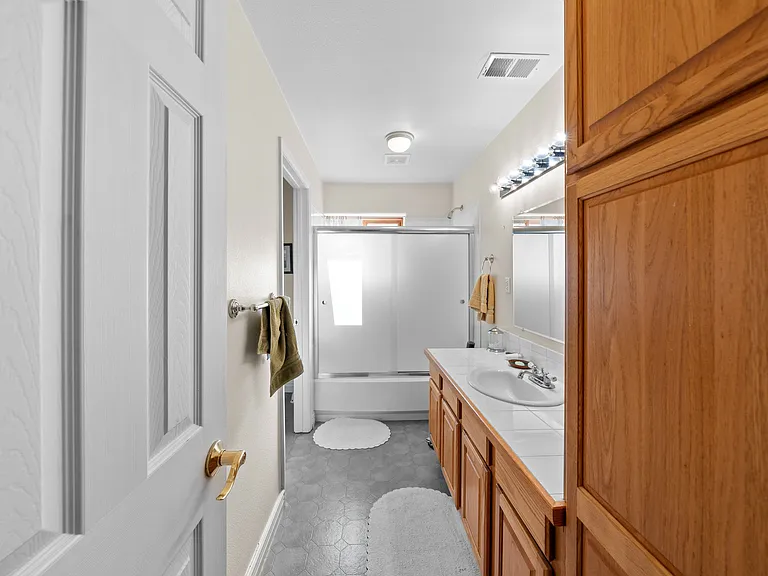 1060 N Bader Ct — Photo 26