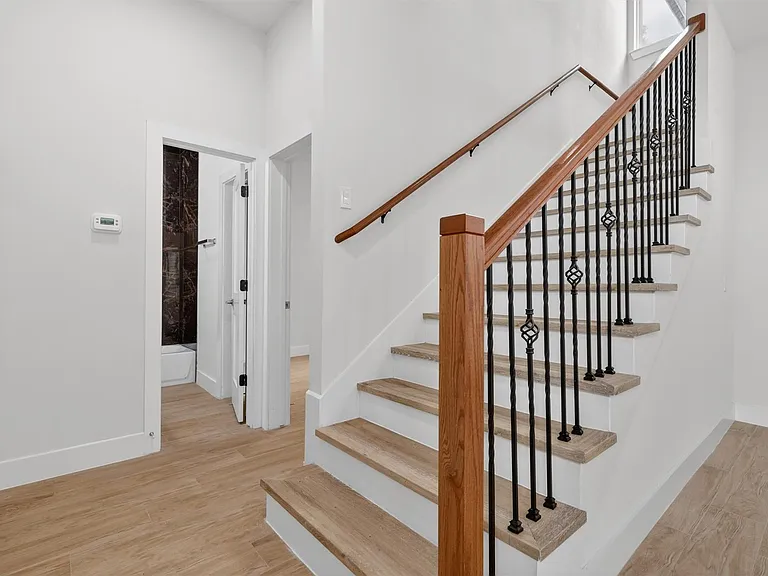 1067 Ferguson Way — Photo 17