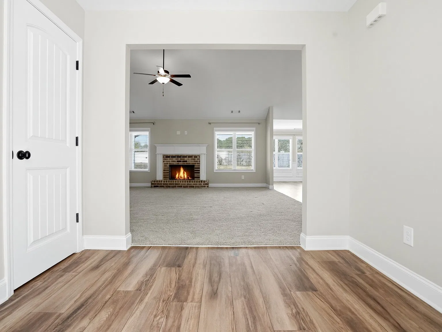 4 bed, 2553 sqft, $2,600 — Photo 3