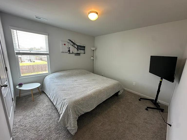 1709 Redbout Ct — Photo 13