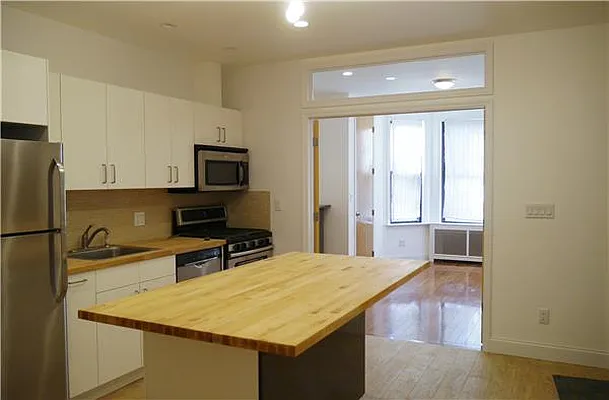 Rented by Avenue Sotheby's International Realty | media 44