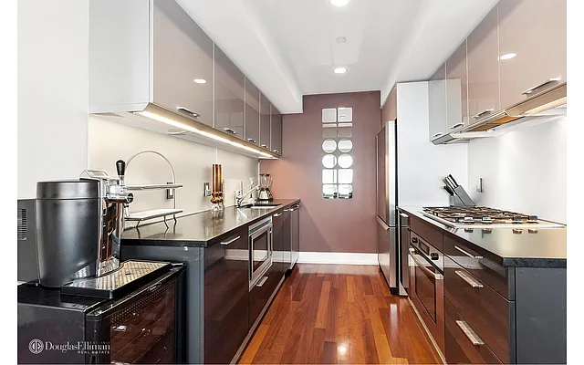 Rented by Douglas Elliman | media 70