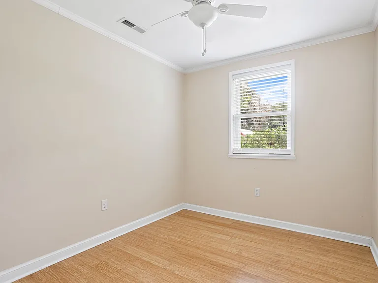 865 Santee St — Photo 12