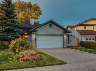 164 S Sunset Hts, Crossfield, AB T0M0S0