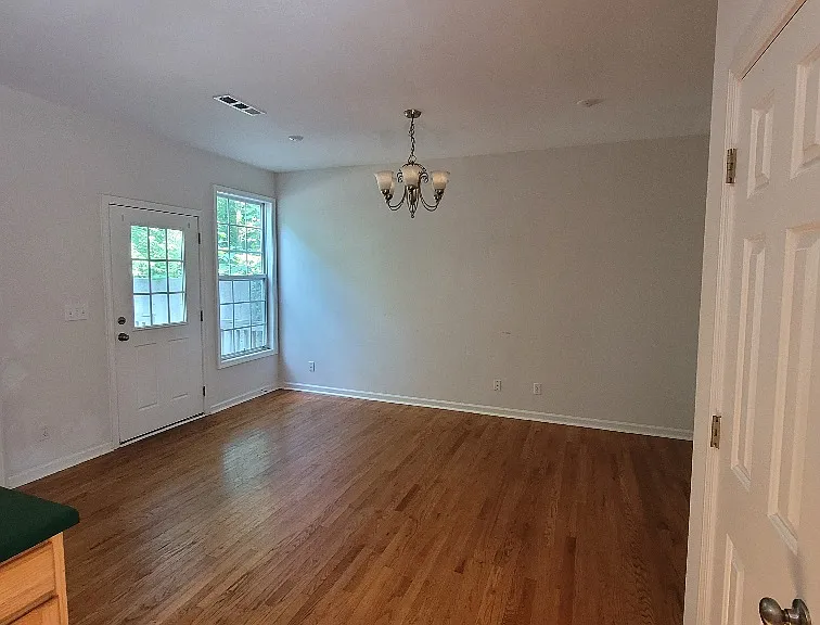 315 Robin Hood Rd — Photo 5