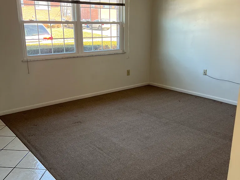 515 Greenfield Ln #B — Photo 16