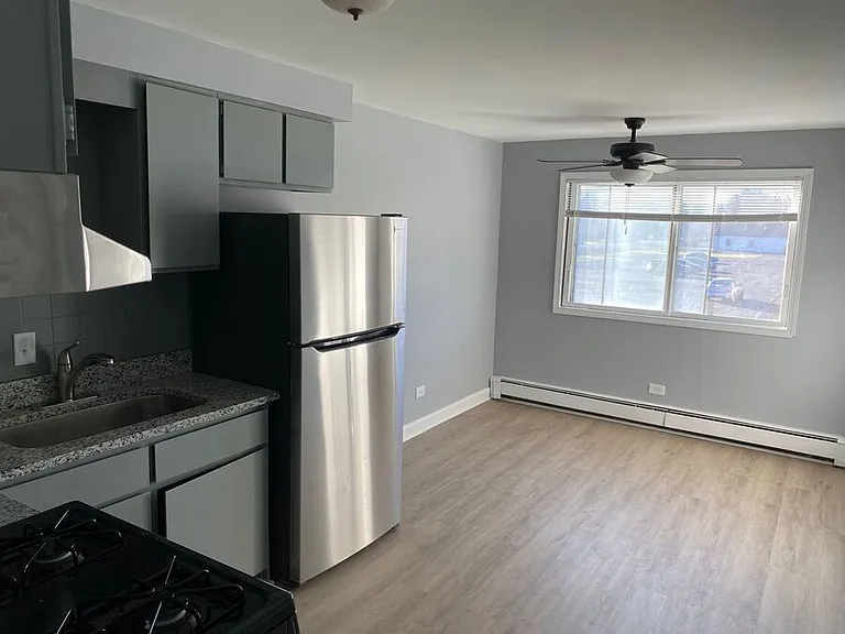 3700 W 119th St #3C — Photo 4