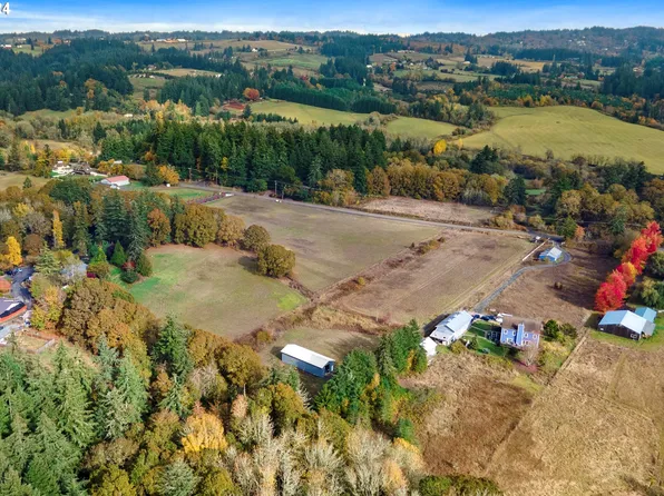 9481 NW Old Cornelius Pass Rd, Hillsboro, OR 97124