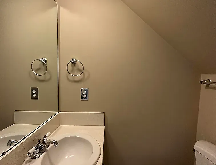 2245 King Arthur Blvd #24 — Photo 11
