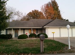 16 Cherry Tree Pl, Harrisburg, IL 62946