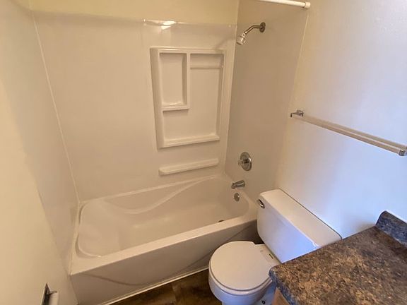 4th image of 904 16th St N APT 3B