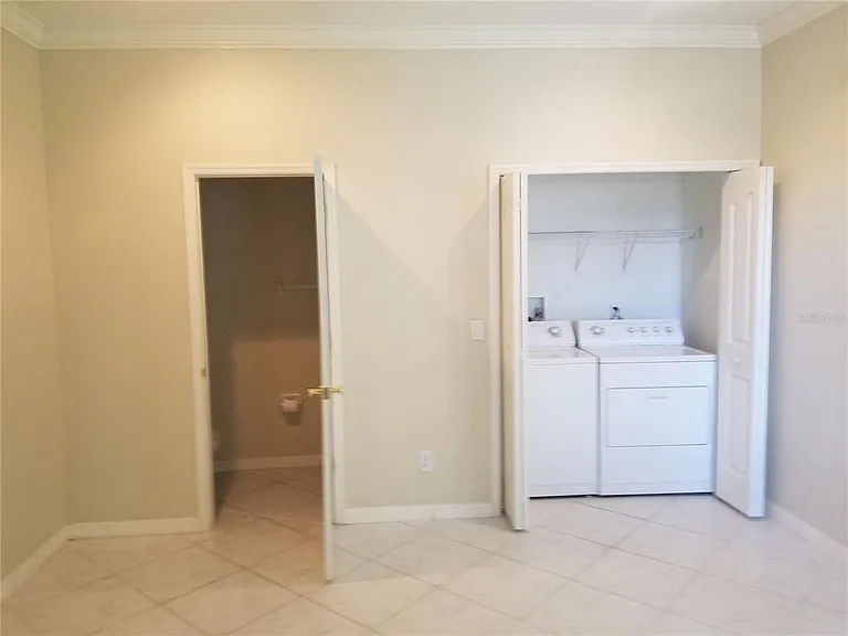 3043 Pointeview Dr — Photo 9