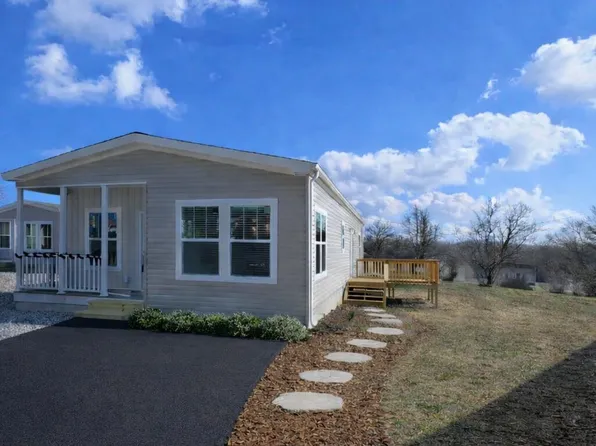 2204 Oak St, Gray, TN 37615