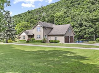 9000 Garlinghouse Atlanta Rd, Naples, NY 14512