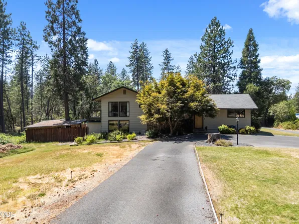 3044 Elk Ln, Grants Pass, OR 97527