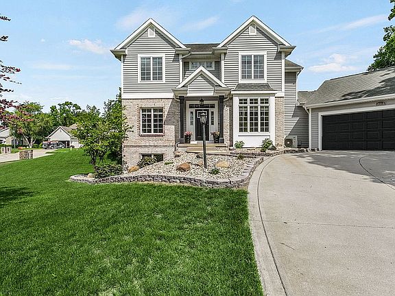 2nd image of 54219 Stonebridge Dr