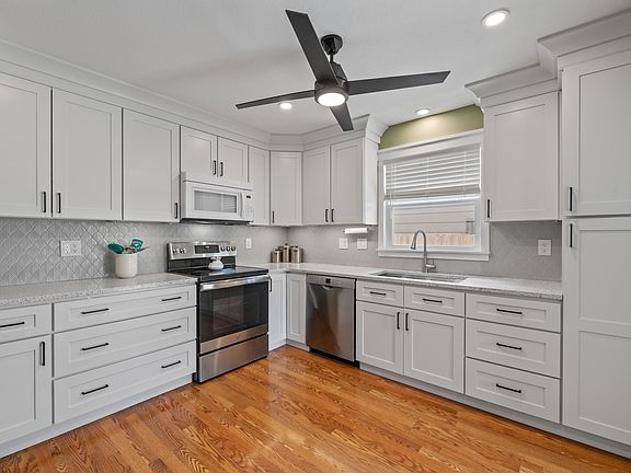 2nd image of 3729 S Arapaho St
