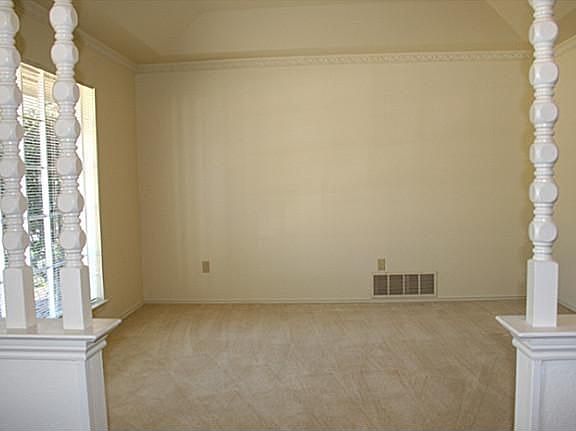 3rd image of 1812 Tennyson Dr