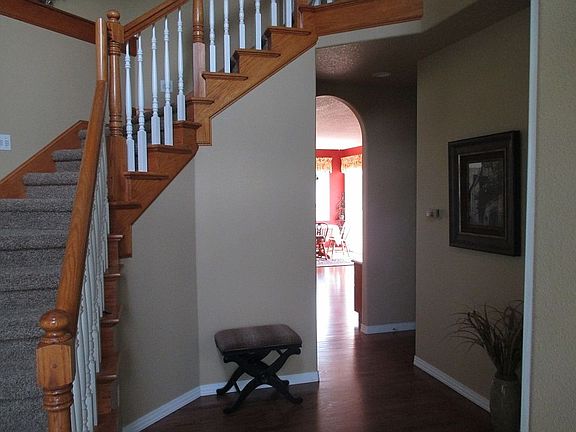 Entry-View to Kitchen