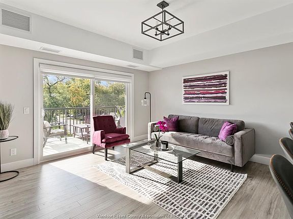 4th image of 480 Fairview Blvd #301