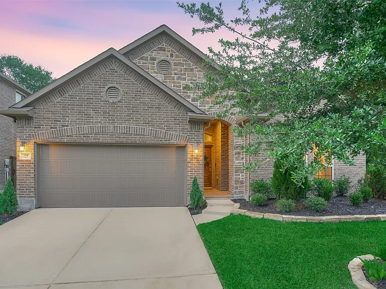 204 Forest Peak Way — Photo 2