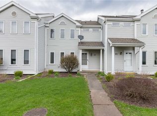 25 Mule Path Cir, Rochester, NY 14606