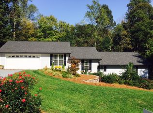 914 Rollingwood Dr, Mount Holly, NC 28120