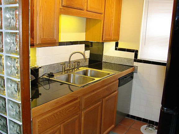 4th image of 6206 Loughborough Ave APT D