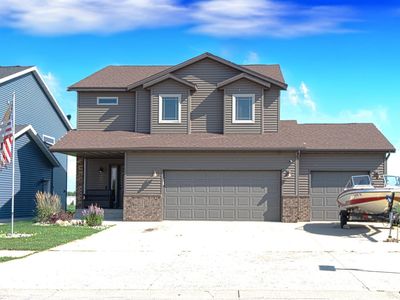 6205 55th Ave S, Fargo, ND, 58104