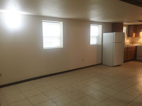2nd image of 4922-4930 N Albina Ave #4926-A