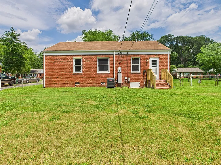1709 Glenview Rd — Photo 37