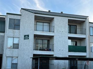 2820 S Bartell Dr APT 313, Houston, TX 77054