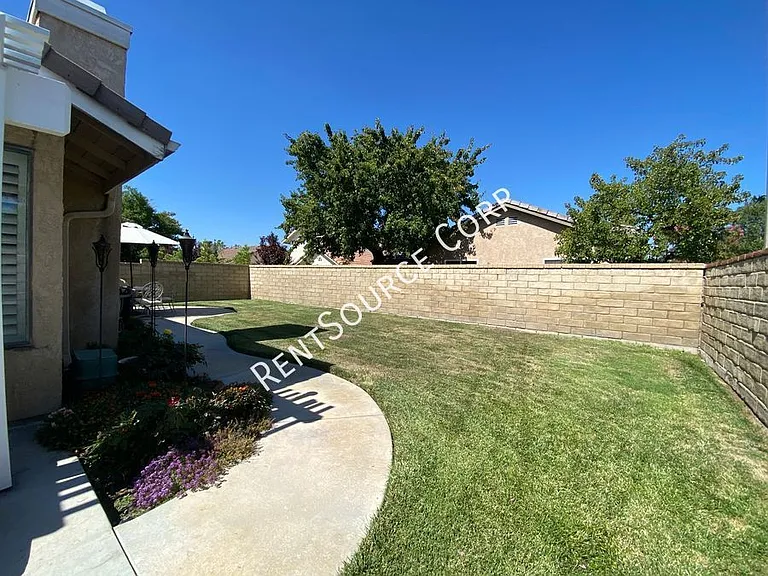 26102 Alejandro Dr — Photo 12