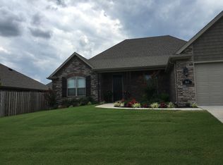 3611 E Lexus Dr, Fayetteville, AR 72764