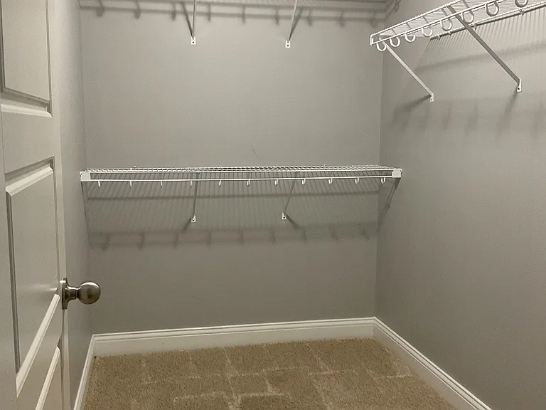 217 Kendall Dr — Photo 5
