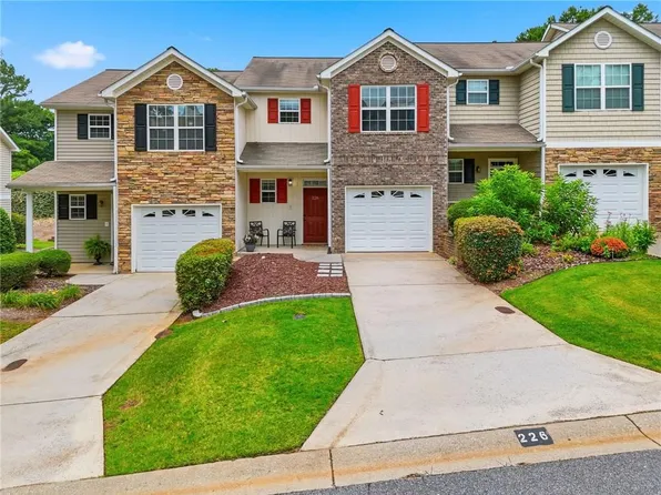 226 Derby Ct, Acworth, GA 30102