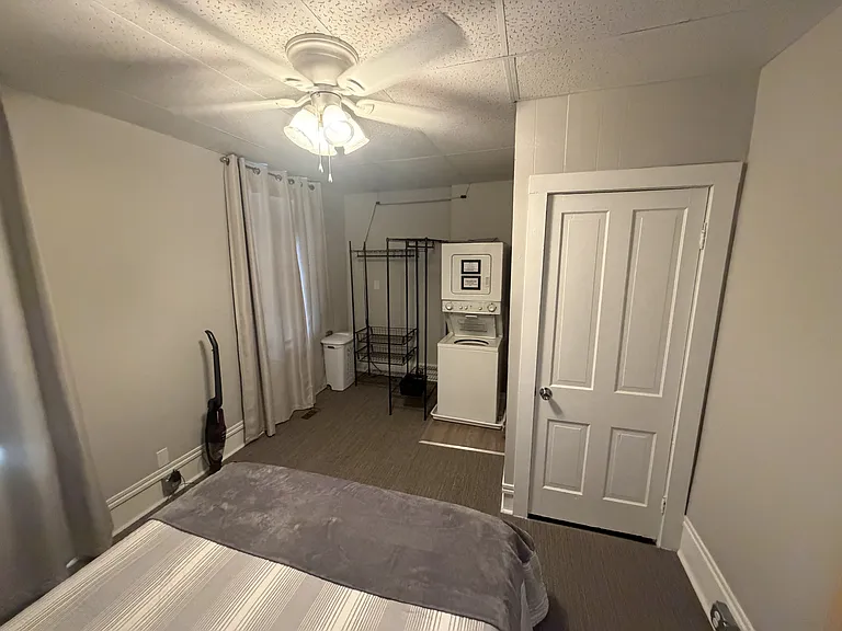 404B Washington St — Photo 3