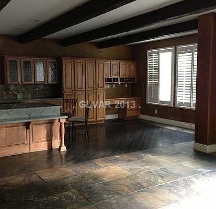 3rd image of 171 Sandy Bunker Ln