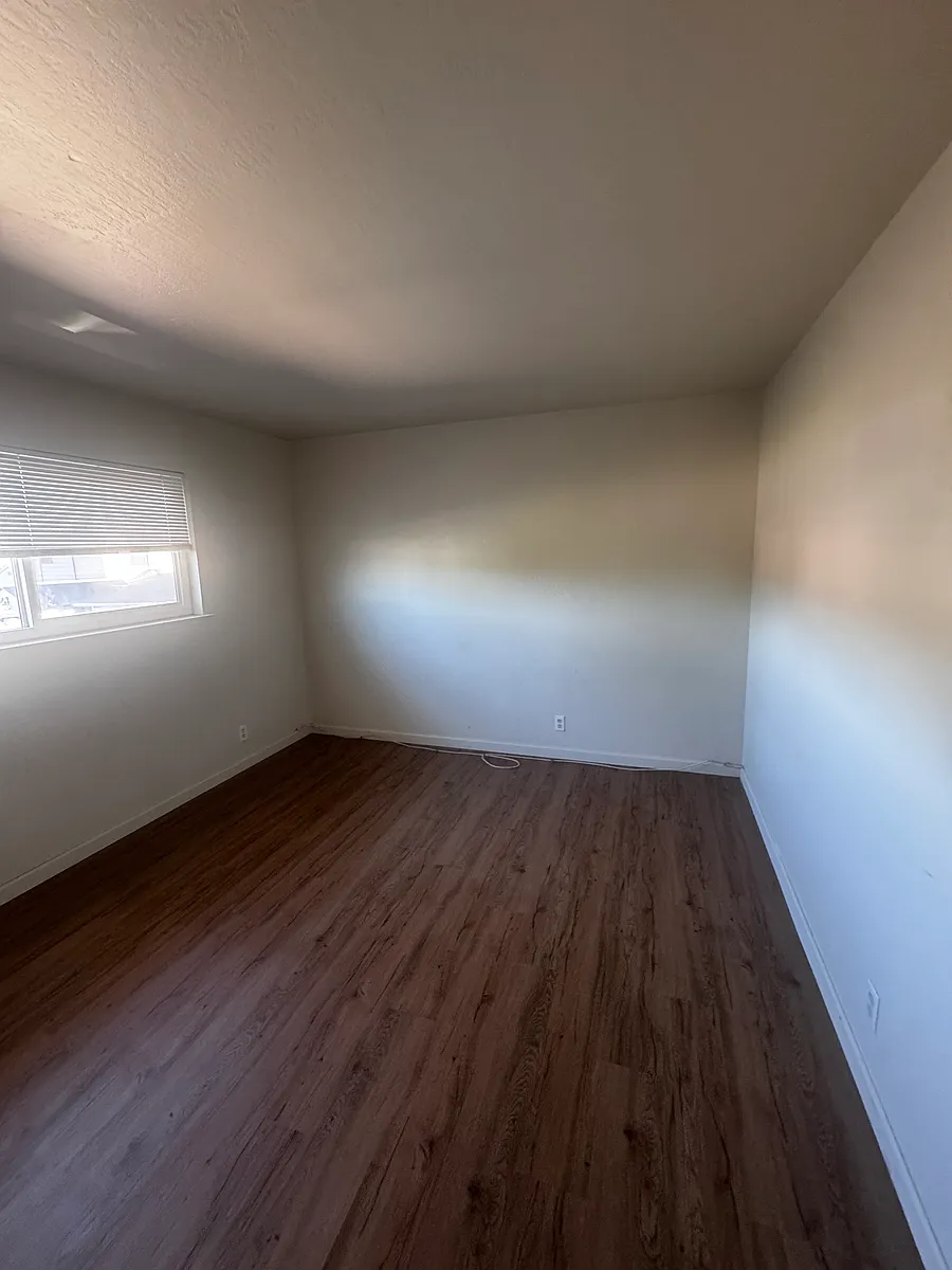 Building Photo - 318 Warren Ave #1